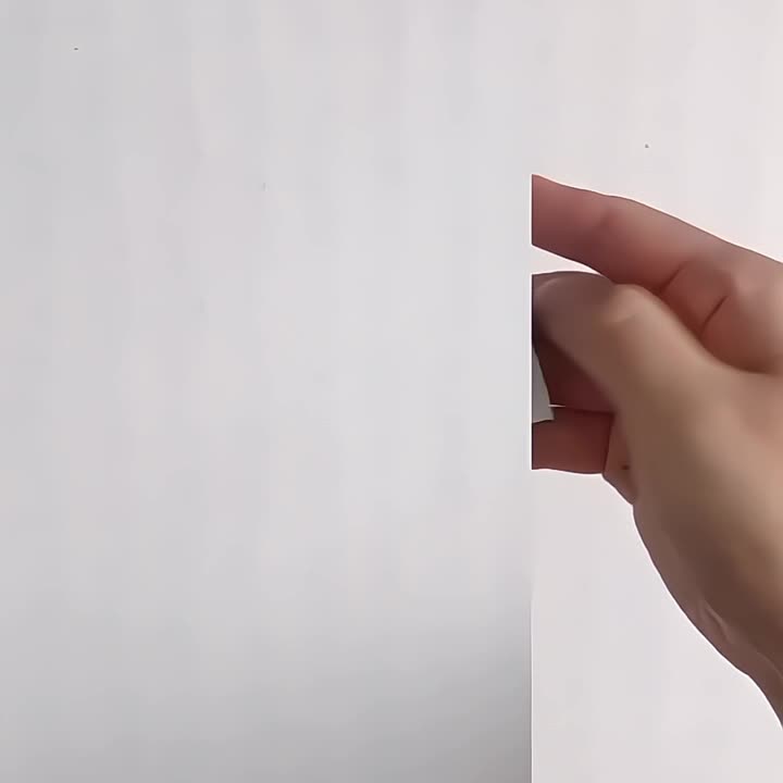 54 pi¨¨ces de jeu de poker Mickey et amis, mat¨¦riau papier, bas¨¦ sur le poker de table Lucky, avec bo?te de conteneur, adapt¨¦ aux r¨¦unions familiales, f¨ºtes et c¨¦l¨¦brations de vacances - Id¨¦al pour No?l, Halloween, Paques, cadeau de Nouvel An